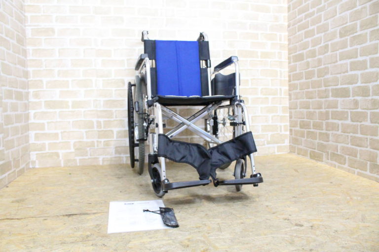 MIKI:ミキ 自走介助兼用 多機能車椅子 をお売り頂きました。_01