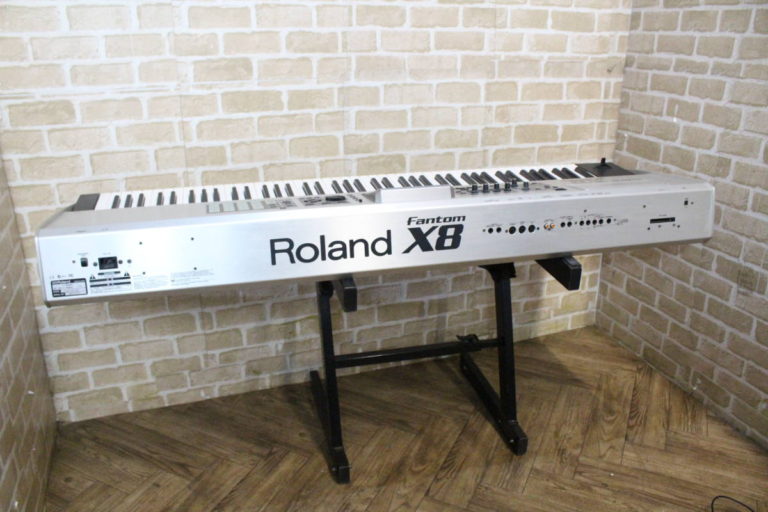 Roland:ローランド『FantomX8』シンセサイザーを買取いたしました。_02